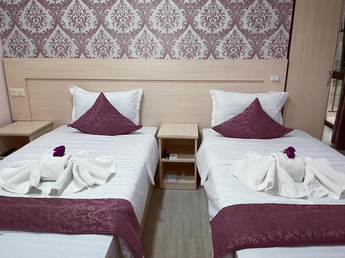 Kamar Hotel イジェヴァン エクステリア 写真