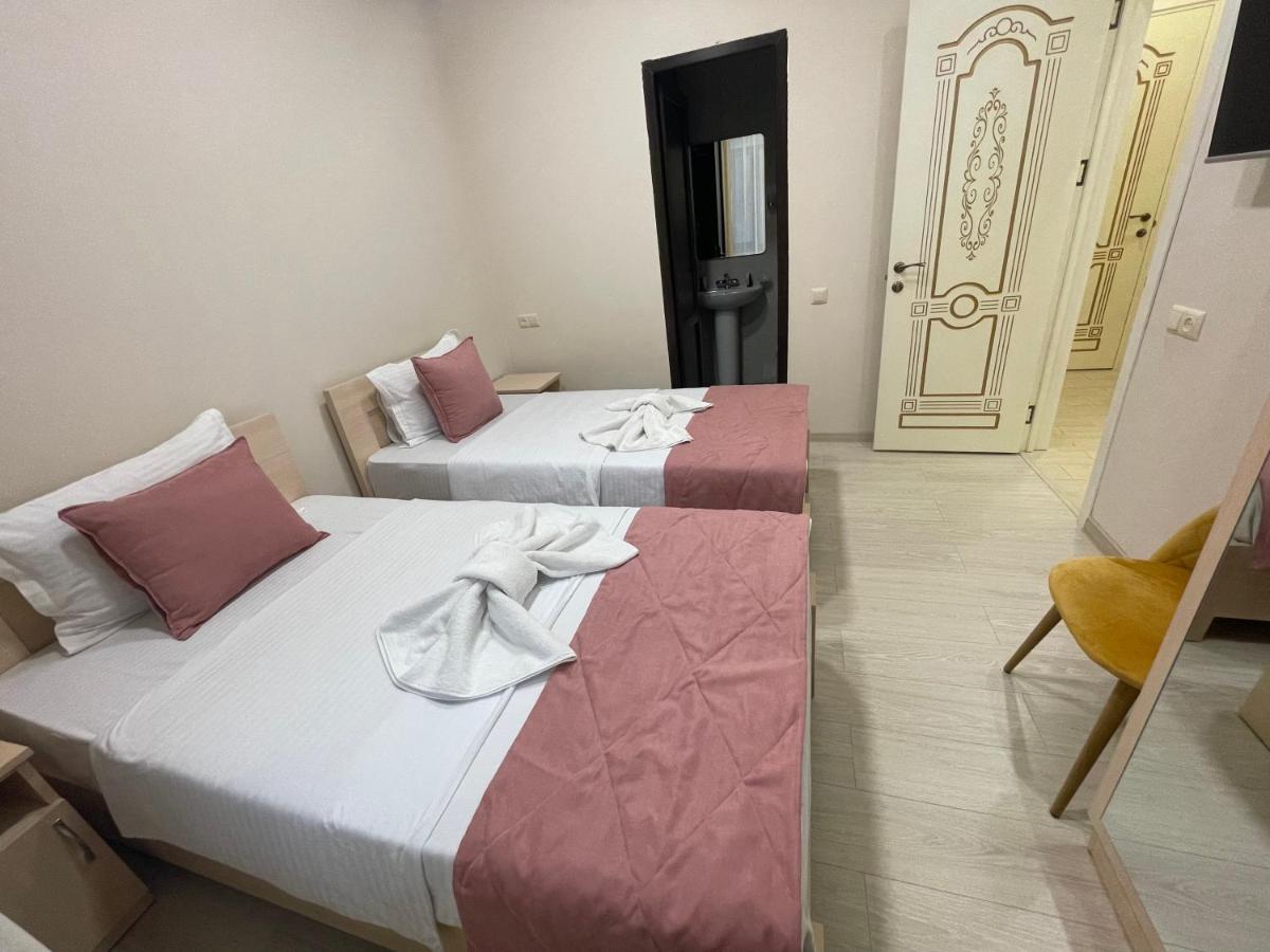 Kamar Hotel イジェヴァン エクステリア 写真